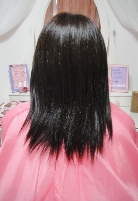 暗い髪に明るいメッシュで目立たせて♪|beauty salon M&amp;E