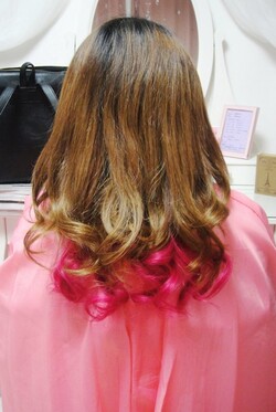 原色カラー＋ナチュラルカラーでお気に入りのスタイルへ♪|beauty salon M&amp;E