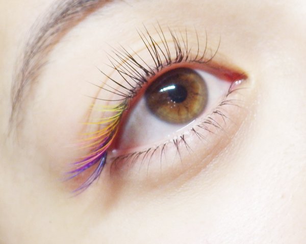 ワンポイント！カラーエクステ☆|eyeplaia