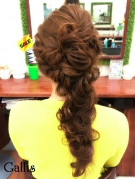 【Gallis】ルーズなねじり編み込みダウンアレンジ|Hair Make Salon Gallis
