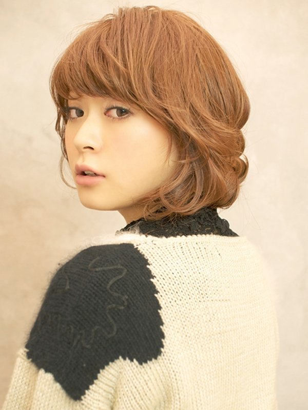 アシンメトリー編み込みスタイル☆パーティーや結婚式二次会に！|BEKKU hair salon