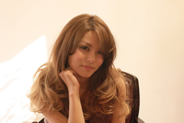 グラマラスエアリーロング|Comb );f D&amp;C