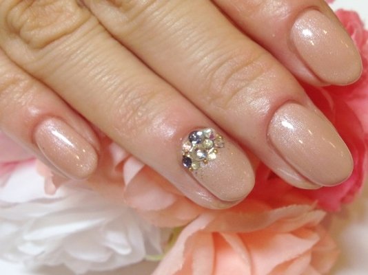 シンプルなヌーディーネイル|fairie's COLETTE