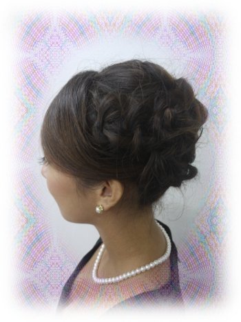 最近大流行の編み込みのまとめ髪は　カワイイくて女子っぽいんです～!(^^)! |PAM hair