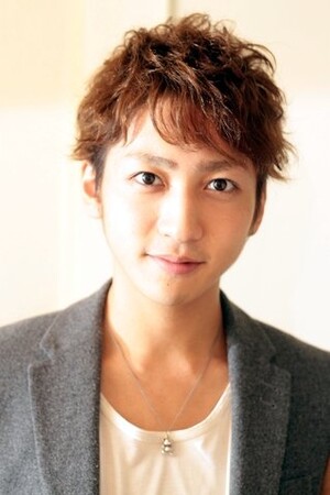 スタイリッシュなカーリーショート Roston Hair ロストンヘアー ロストンヘアー 東京都 代官山 のメンズカタログ ビューティーパーク スタイリッシュなカーリーショート Roston Hair ロストンヘアー ロストンヘアー 東京都 代官山 のメンズカタログ ビューティーパーク