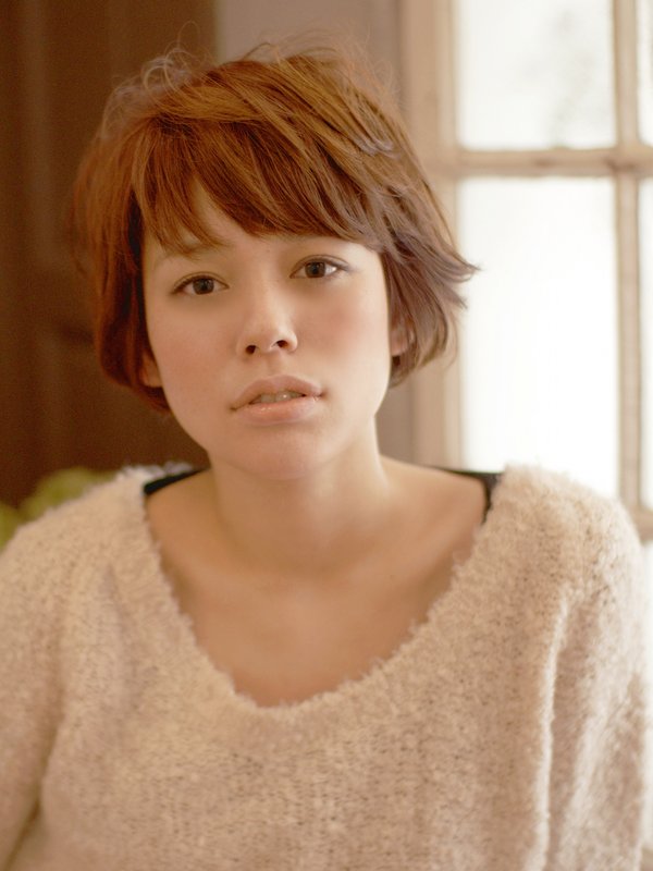 無造作カジュアルショート＋くせ毛風ニュアンス |BEKKU hair salon