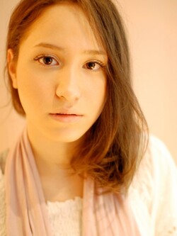 くせ毛風ドーリーミディアムヘアアレンジ 