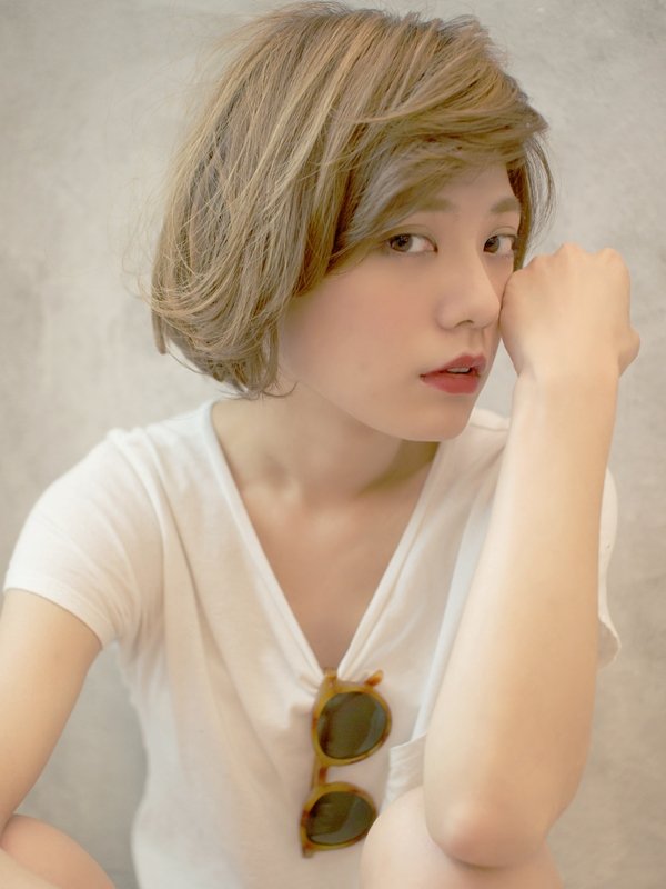 大人クールで簡単スタイリングのルーズなショートボブ|BEKKU hair salon