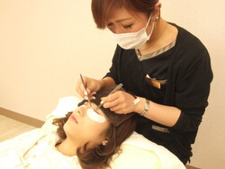 アイパックで施術|まつげエクステ専門サロン　シリーラッシュ自由が丘