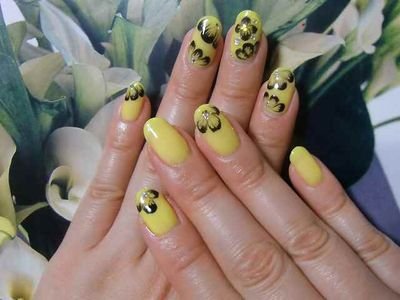 ワンカラーイエローフラワー|nails nao