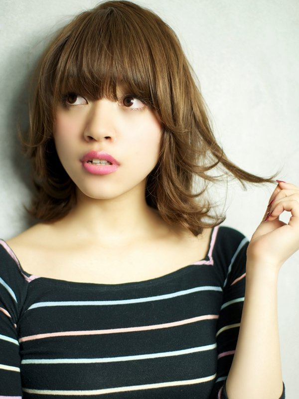 ちょっぴりレトロ♪な無造作外ハネミディアムカール|BEKKU hair salon