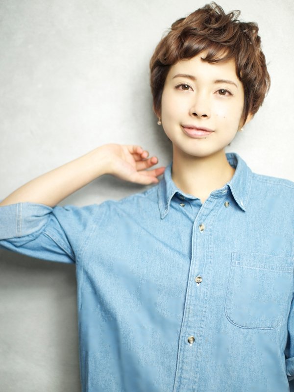 コロンとしたカールで外国人風キュートスタイル☆|BEKKU hair salon