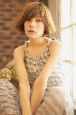 Aラインで魅せる重軽エアリーニュアンスボブ☆