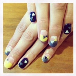 シンプルかわいいネイル