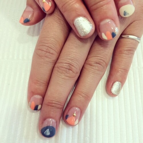 シンプルかわいいネイル