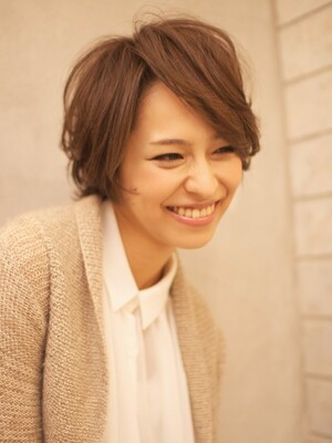 カジュアルショートボブ 外ハネ無造作カールが Bekku Hair Salon ベックヘアサロン 東京都 恵比寿 の髪型 ヘアスタイルカタログ ビューティーパーク