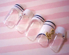 【ジェルネイル】　ボーダーネイル