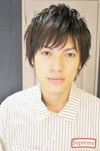 ラフな束感ショート