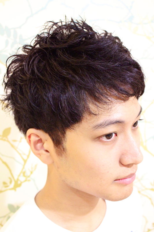 くせ毛を活かしたパーマ風ショートスタイル|voler