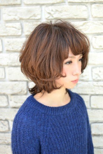 ひし形フォルムのエアリーウルフ|BANGS