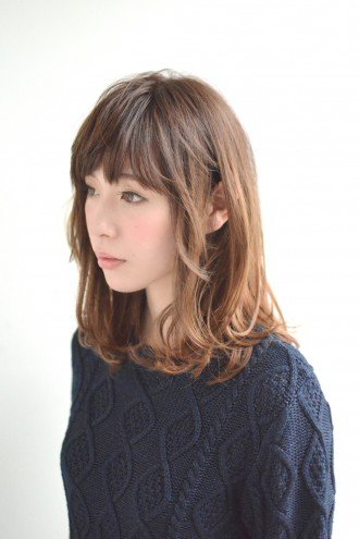 外国人風ふわ揺れミディ|BANGS