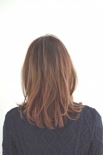 外国人風ふわ揺れミディ|BANGS