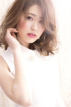 大人可愛い伸ばしかけ抜け感スタイル|HANABUSA 藤江店