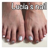 アート・ストーン4本までコースフットジェルネイル|Lucia