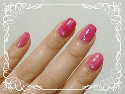 キュートなピンク縦ピーコック