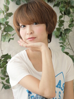 ナチュラルだけど品格が漂う大人カジュアルショート