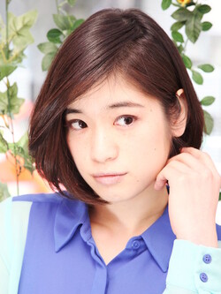 耳かけでオシャレを叶えるレディーなボブに挑戦