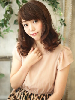 こんなカール今までにない！！幅広く使えるスタイル