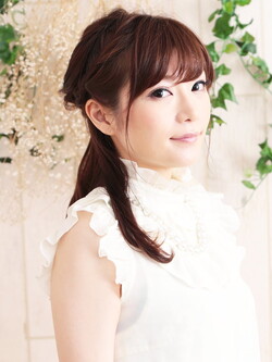 デートにピッタリ◎ラブリーハーフアップ