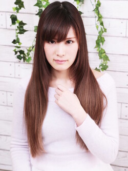 グラデーションカラーで見せるナチュラルストレート