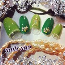 シックな秋のグリーンネイル|nails nao