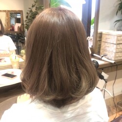 ２０１５年人気の赤みのないグレージュカラー