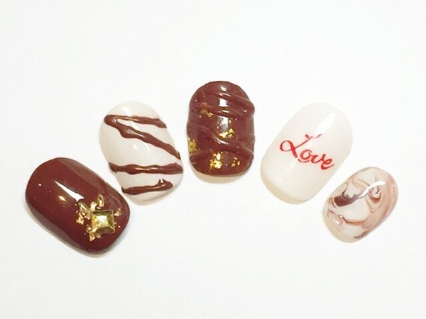 短くてもかわいい☆チョコレートネイル！|トータルビューティーサロンviola