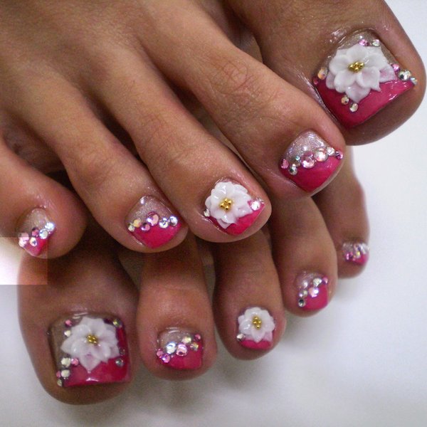 ストーンと３Ｄでゴージャスに|ネイルサロン＆ショップ／ネイルスクール　Ｃｕｒｅ