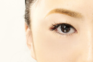 カラーエクステ レッド Eyelash Salon Blanc まつげと眉専門店 和歌山 ミオ店 アイラッシュサロンブランワカヤマミオテン 和歌山県 和歌山 のマツエク まつげパーマカタログ ビューティーパーク