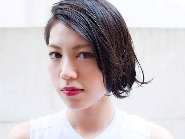 質感を楽しむラフなボブ|ade omotesando