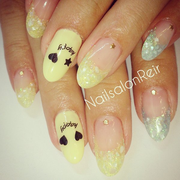 パステルカラー　ニコちゃんネイル|Beauty salon Reir