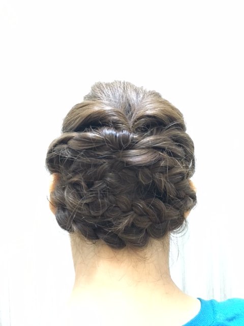 下目の編み込みヘア|HAIR ESTHESALON AONO