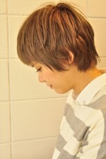 カラーの活きるキュートなショートスタイル|rela hair salon