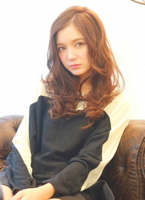 ミディアムパーマ・大人フェミニン|Wiz 鎌ヶ谷店