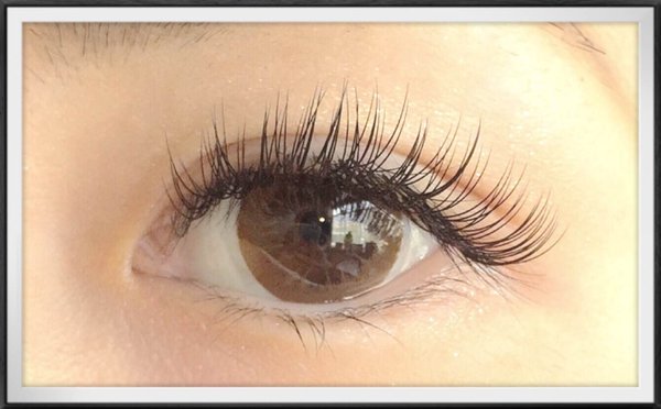 たくさんつけても自然な目元に|ALPHA　EyelashSalon