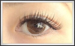 たくさんつけても自然な目元に|ALPHA　EyelashSalon