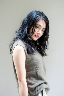 外国人風の東京ウェーブスタイル