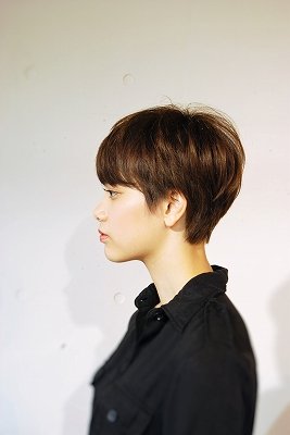 モードもカジュアルも自由自在！万能マッシュショート|Tasha