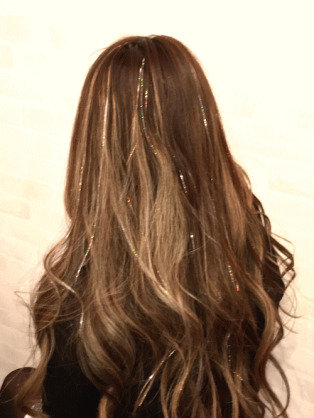 キラキラヘアエクステ