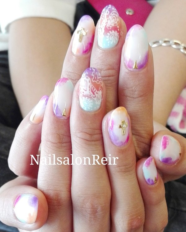 カラフフルタイダイ柄×手書きペイズリー|Nail salon Reir